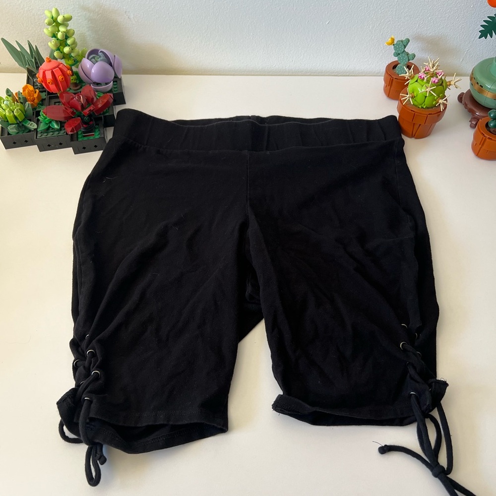Torrid Size 2 Womens Black Lace Up Biker Shorts